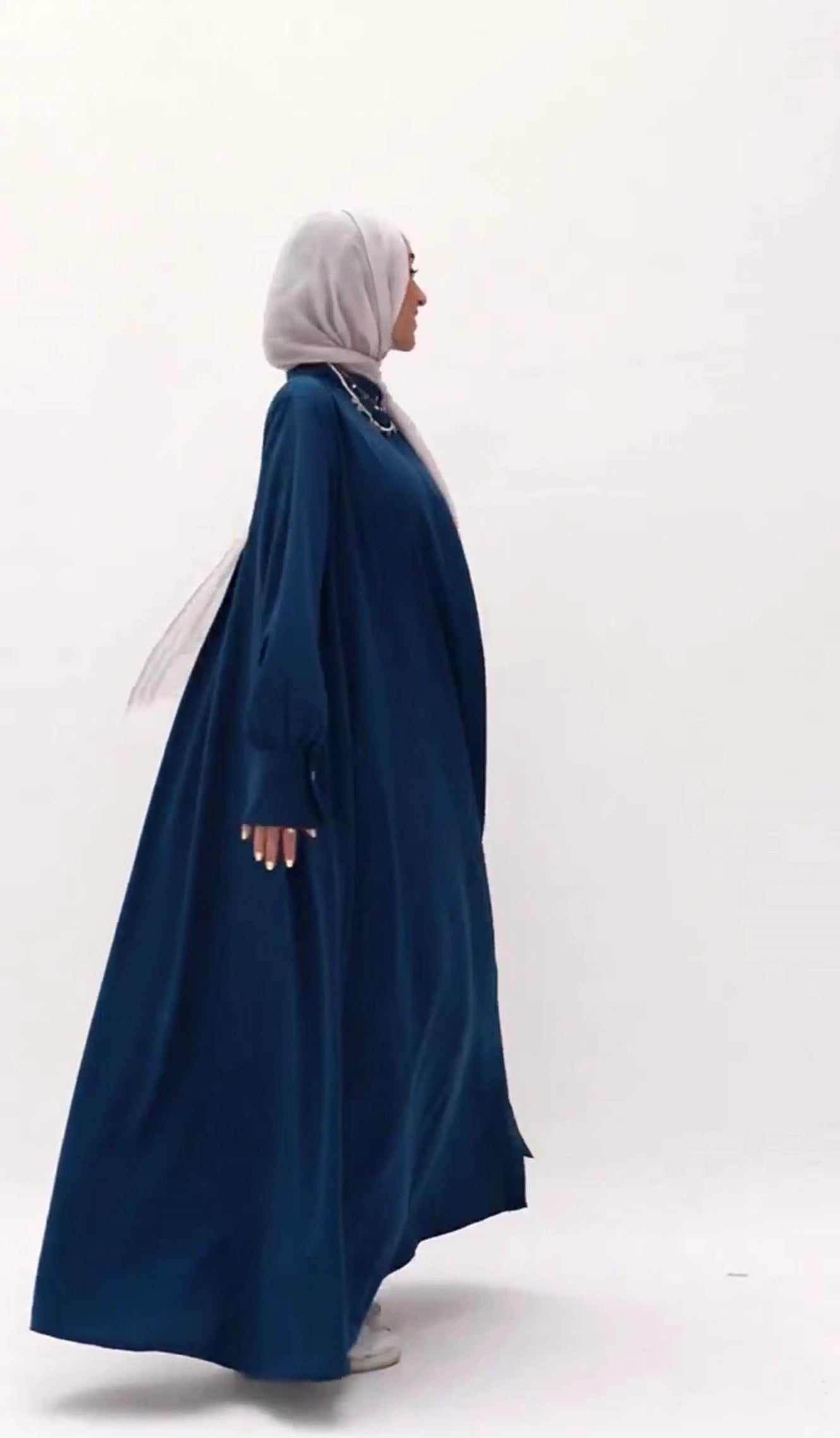 cloak فستان من نانونا